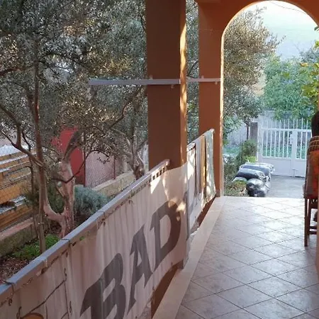 Apartmán With A Parking Space Grebastica, Sibenik - 13970 *