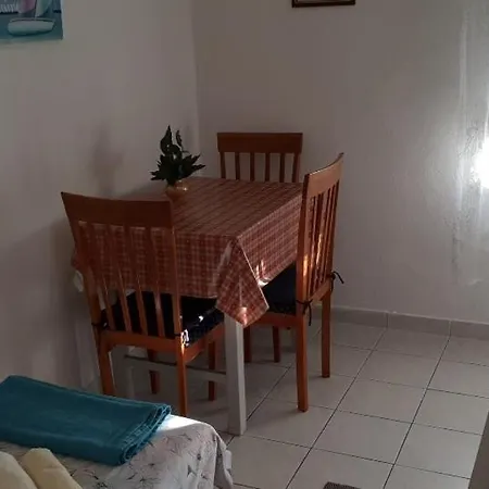 With A Parking Space Grebastica, Sibenik - 13970 *