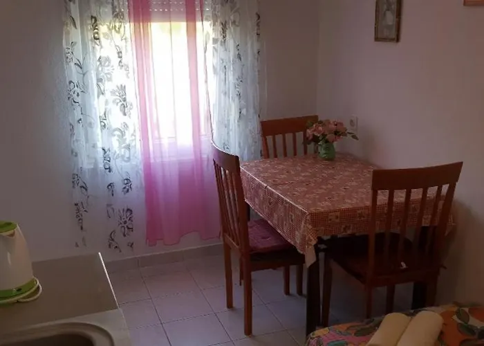 Apartman With A Parking Space Grebastica, Sibenik - 13970 Grebastica