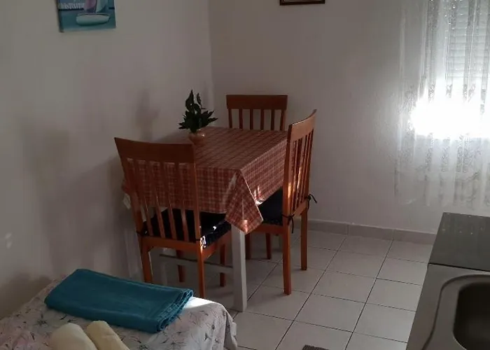 With A Parking Space Grebastica, Sibenik - 13970 *