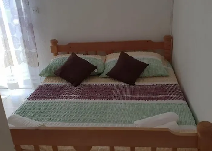 Apartman With A Parking Space Grebastica, Sibenik - 13970 *